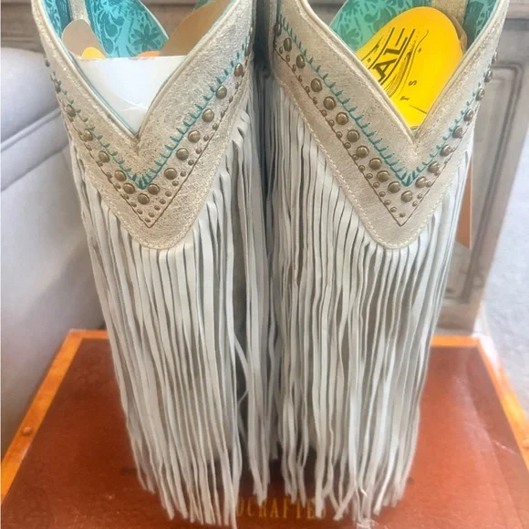 New Corral Crystal Embroidered Fringe Snip Toe Boots 8.5 Bone Multi - Picture 3 of 9